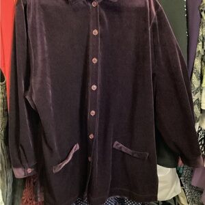 Coldwater Creek SZ 1XL Purple Velvet Button-Up Shirt W/ side slits